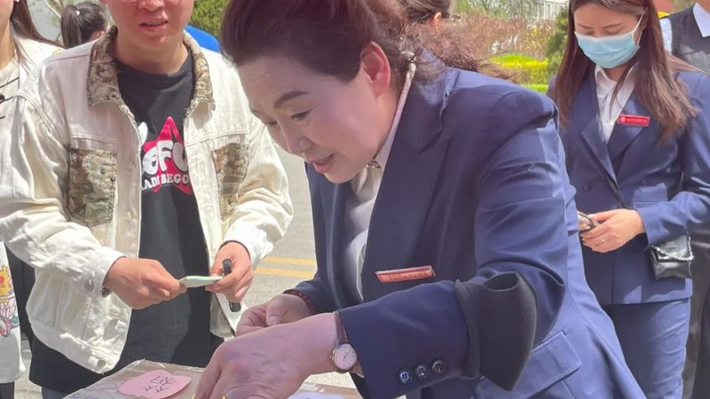 抖音直播代运营：揭秘代播价格的背后逻辑